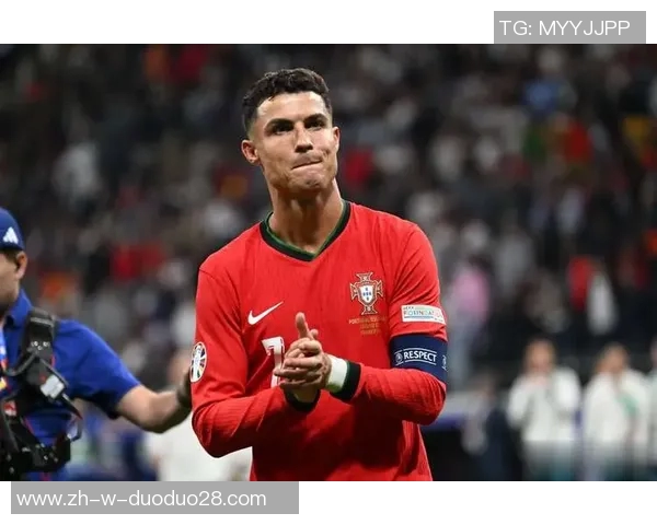 如何面对足球场上那些看不见笑容的球星与他们的情感世界