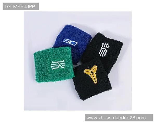 带护腕的足球球星揭秘 他为何佩戴护腕成为场上标志性装备